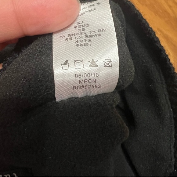 Turtle Fur Black Pom-Pom Fleece Lined Wool Beanie Hat With White Stripe One Size - Picture 2 of 8